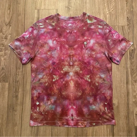 💐NEW💐 CUSTOM NIKE TIE DYE MEN’S TEE - Picture 2 of 8
